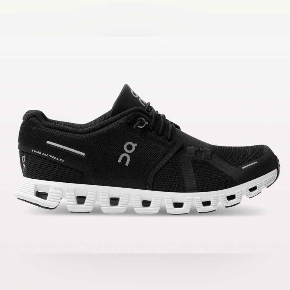 Women’s ON sneakers size 9